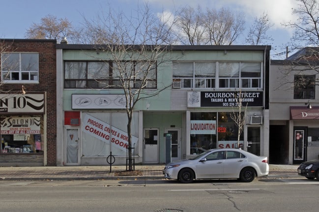 More details for 213-215 Lakeshore Rd E, Mississauga, ON - Retail for Lease