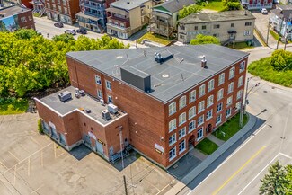 Plus de détails pour 266-268 St Aberdeen, Sherbrooke, QC - Bureau à louer