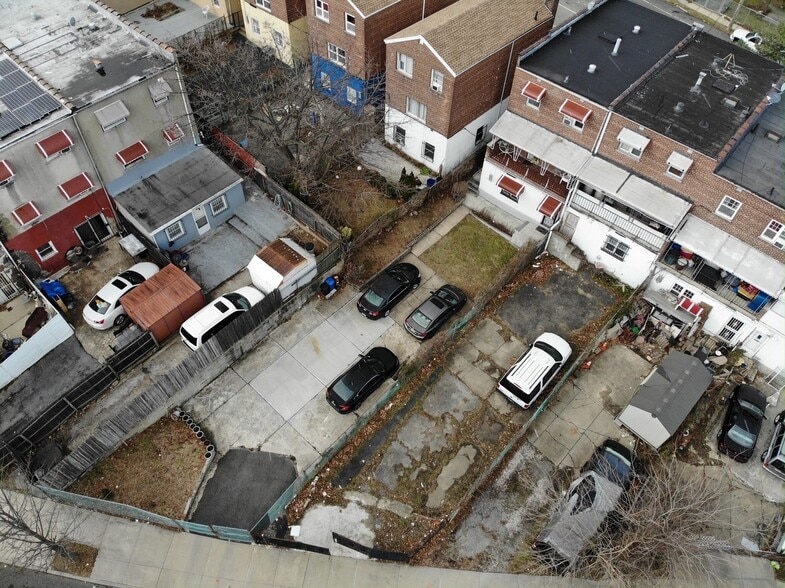 1717 Sexton Pl, Bronx, NY for sale - Building Photo - Image 3 of 8