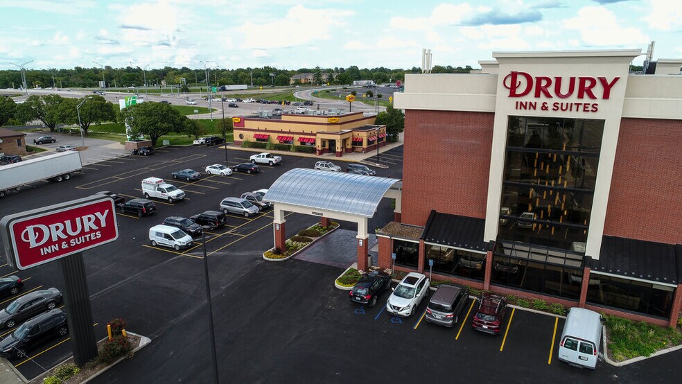 1100 Knipp St, Columbia, MO for lease - Building Photo - Image 2 of 3