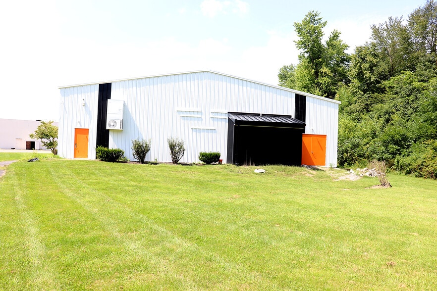 1127 Front Ave SW, New Philadelphia, OH for lease - Building Photo - Image 2 of 8