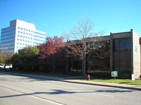 225 N Arlington Heights Rd, Elk Grove Village IL - Loft