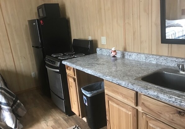 1103 Hess Dr, Tioga, ND à vendre - Photo intérieure - Image 2 de 3