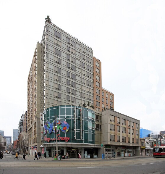 275 Dundas St W, Toronto, ON à louer - Photo du bâtiment - Image 2 de 13
