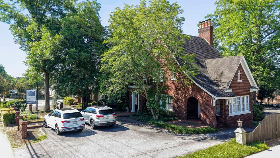 1310 Augusta St, Greenville, SC à louer - Photo du bâtiment - Image 1 de 9