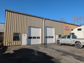 19837 Telegraph Trl, Langley Twp, BC for lease Interior Photo- Image 2 of 19