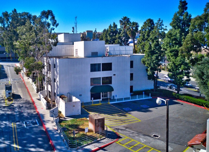 1760 Termino Ave, Long Beach, CA à louer - Photo du bâtiment - Image 2 de 8