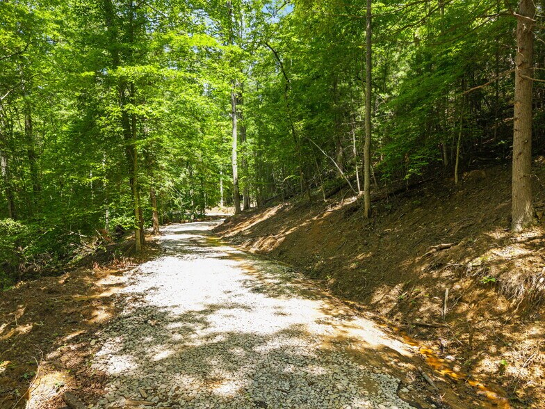 181 High Ridge Rd, Campton, KY à vendre - Photo du bâtiment - Image 2 de 6