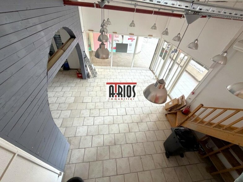 Retail in Hyères for lease - Interior Photo - Image 3 of 5