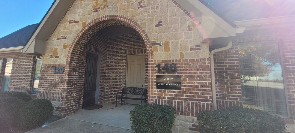 1420 W Exchange Pky, Allen, TX à louer - Photo du bâtiment - Image 3 de 11