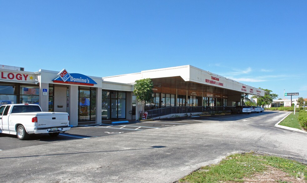 450 Northlake Blvd, Lake Park, FL à louer - Photo du bâtiment - Image 3 de 4