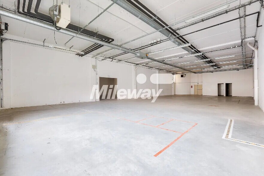 21 Rue Du Petit Albi, Osny à louer - Photo du bâtiment - Image 1 de 11