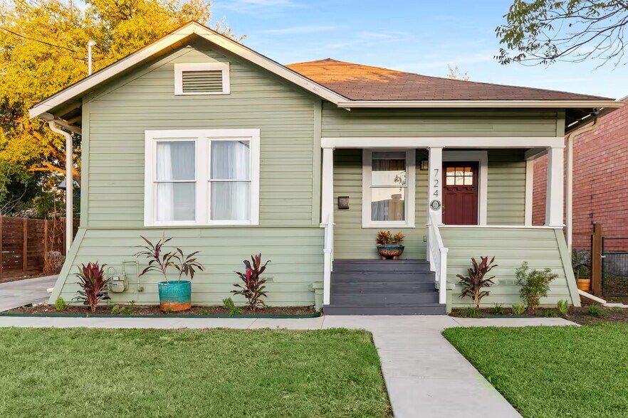 724 N Cherry St, San Antonio, TX for sale - Building Photo - Image 2 of 34