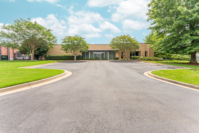1532 Stone Ridge Dr, Stone Mountain, GA à louer - Photo du bâtiment - Image 3 de 13