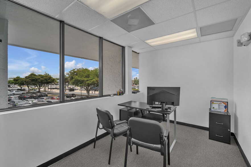 8900 SW 107th Ave, Miami, FL for lease - Interior Photo - Image 3 of 16