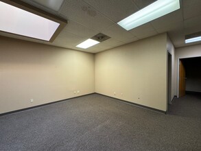 19401 E 40 Hwy, Independence, MO for lease Interior Photo- Image 2 of 5