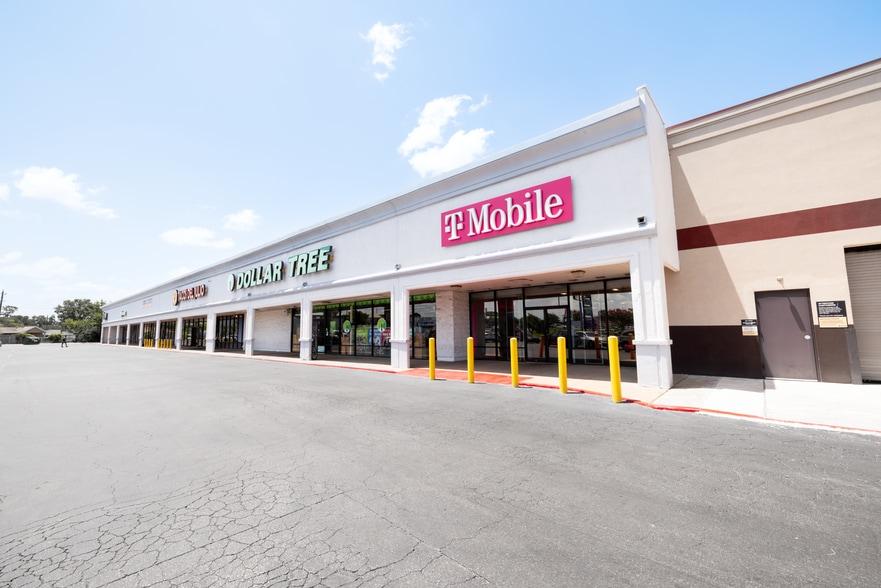 10907-11095 East Fwy, Houston, TX for lease - Building Photo - Image 2 of 7