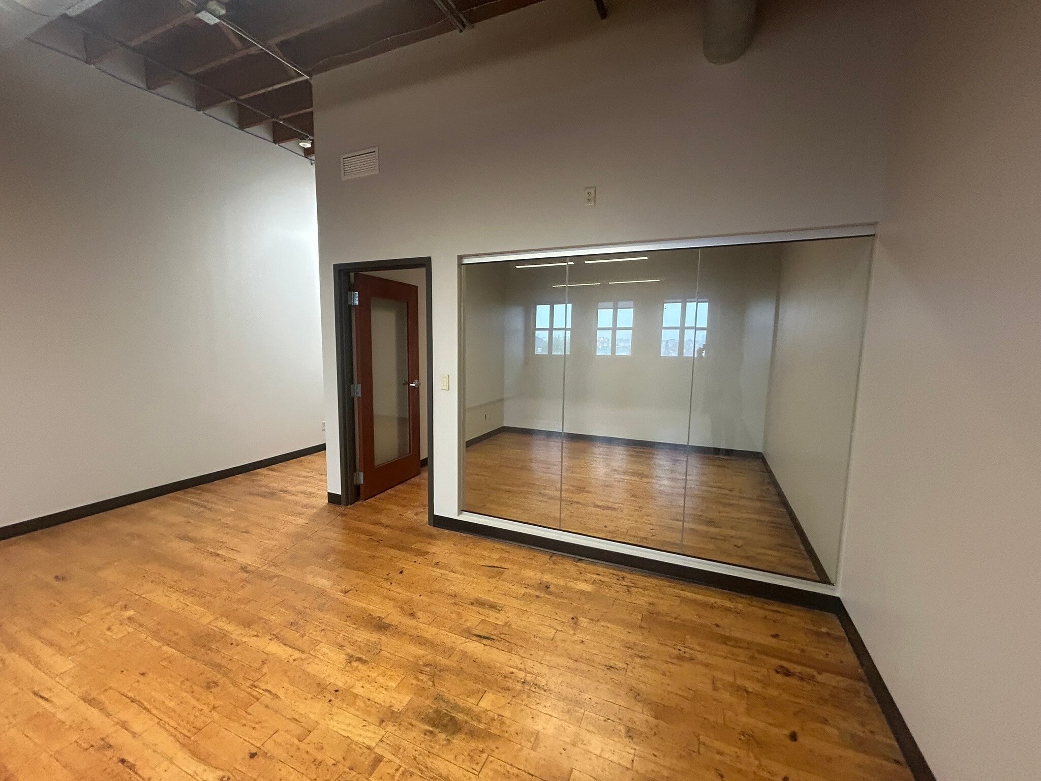635 9th St, Minneapolis, MN for lease Interior Photo- Image 1 of 3