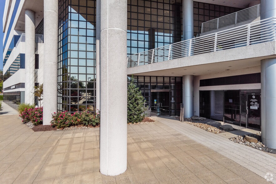 12011 Lee Jackson Memorial Hwy, Fairfax, VA for lease - Building Photo - Image 3 of 32