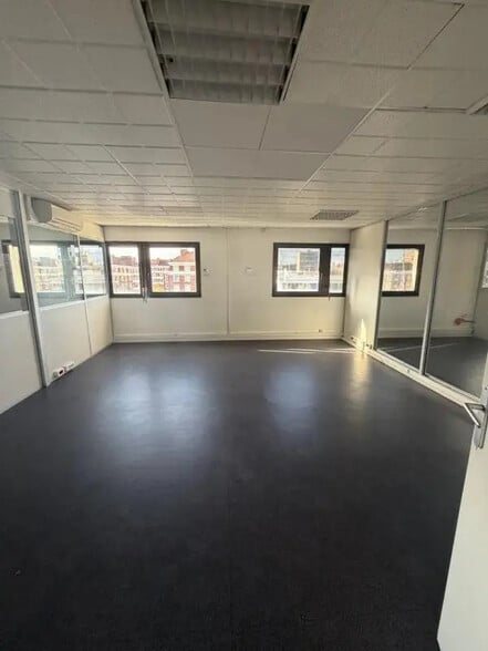 5 Rue Maurice Grandcoing, Ivry-sur-Seine for lease - Building Photo - Image 2 of 10