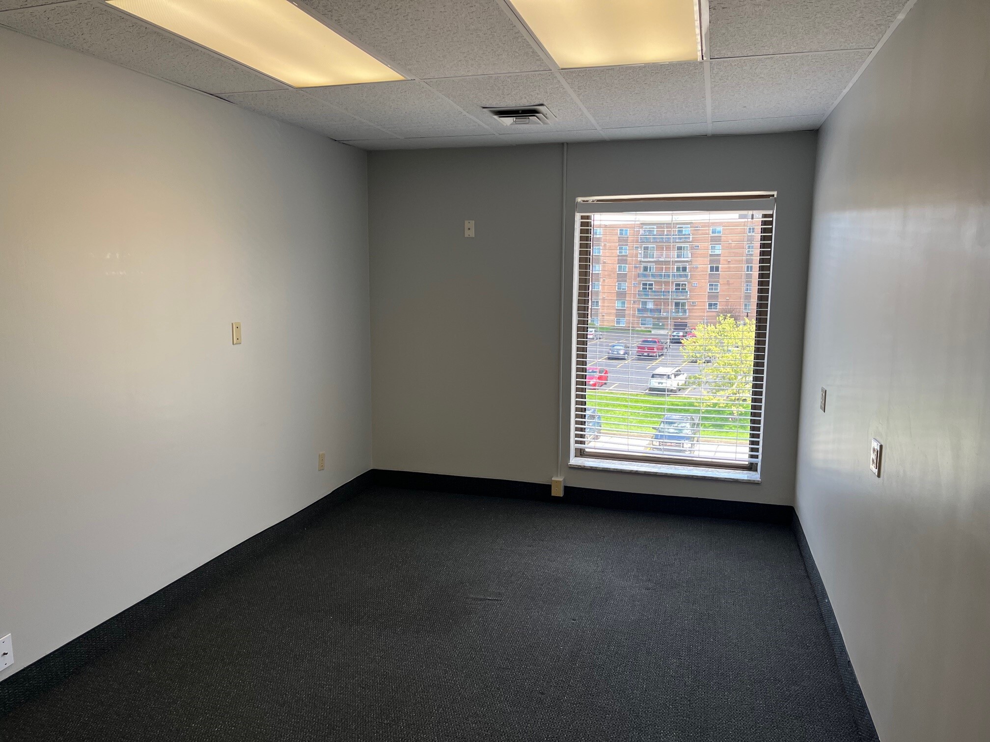 11925 Pearl Rd, Strongsville, OH for lease Interior Photo- Image 1 of 2