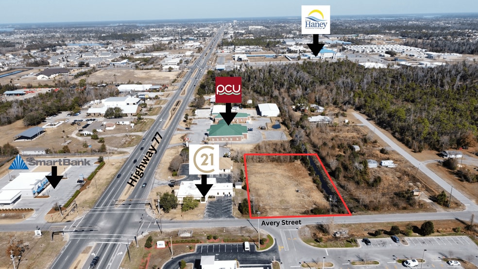 721 Avery St, Panama City, FL for sale - Building Photo - Image 2 of 12