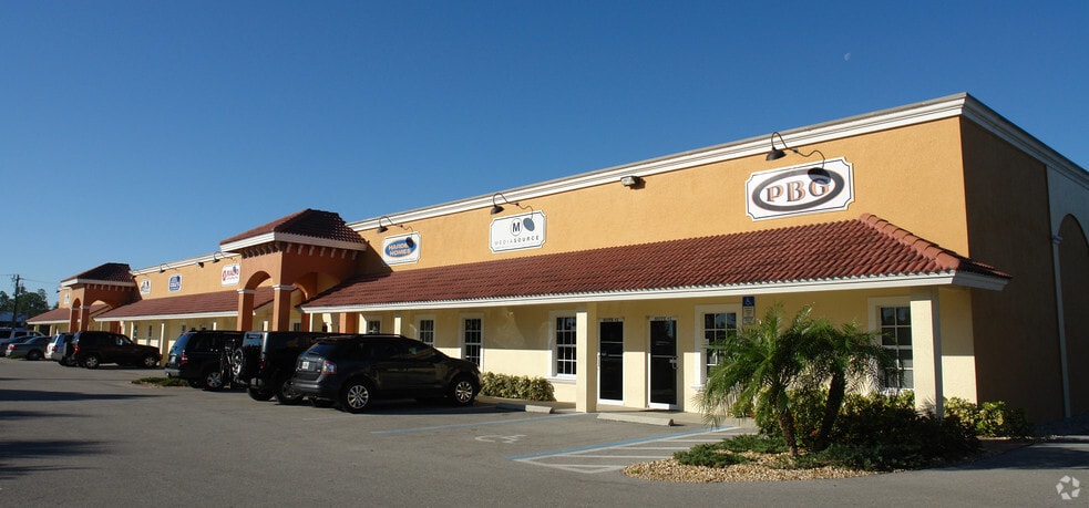 12244 Treeline Ave, Fort Myers, FL for lease - Building Photo - Image 2 of 16