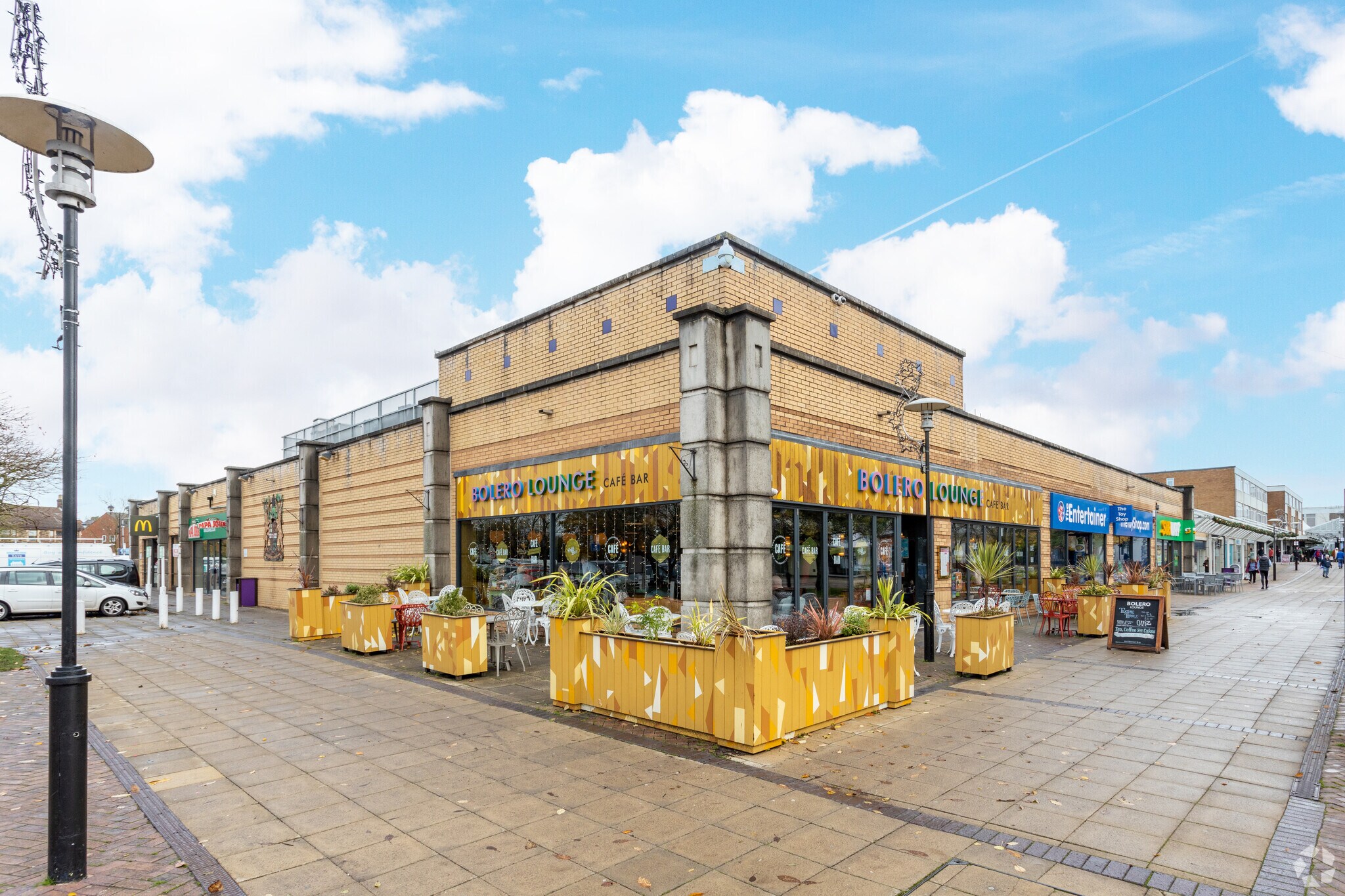 2-34 West Walk, Yate à louer Photo principale- Image 1 de 19