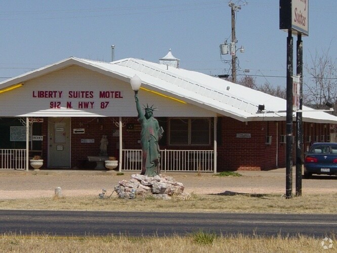 912 N Hwy 87, Tulia, TX à vendre - Photo du bâtiment - Image 2 de 52