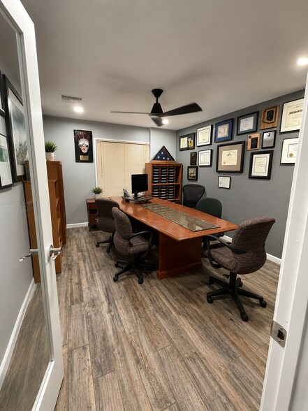 7220 N 16th St, Phoenix, AZ à vendre - Photo du bâtiment - Image 3 de 9