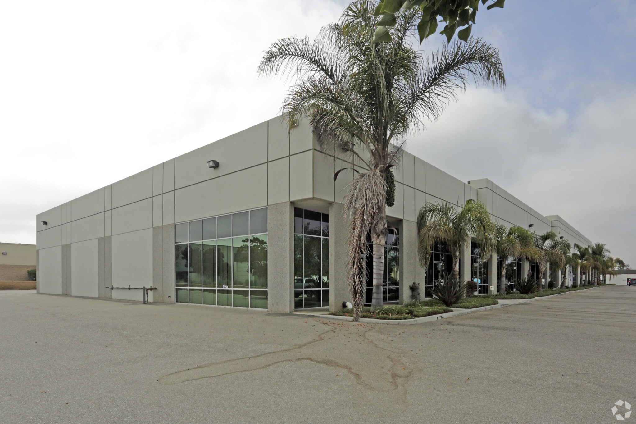 3000 Bunsen Ave, Ventura, CA for lease Primary Photo- Image 1 of 28