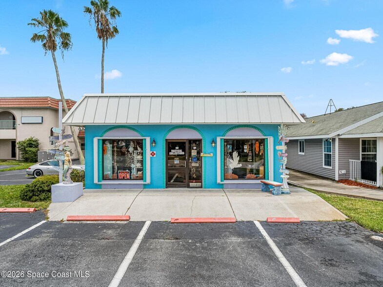 405 Ocean Ave, Melbourne Beach, FL for sale - Primary Photo - Image 1 of 16
