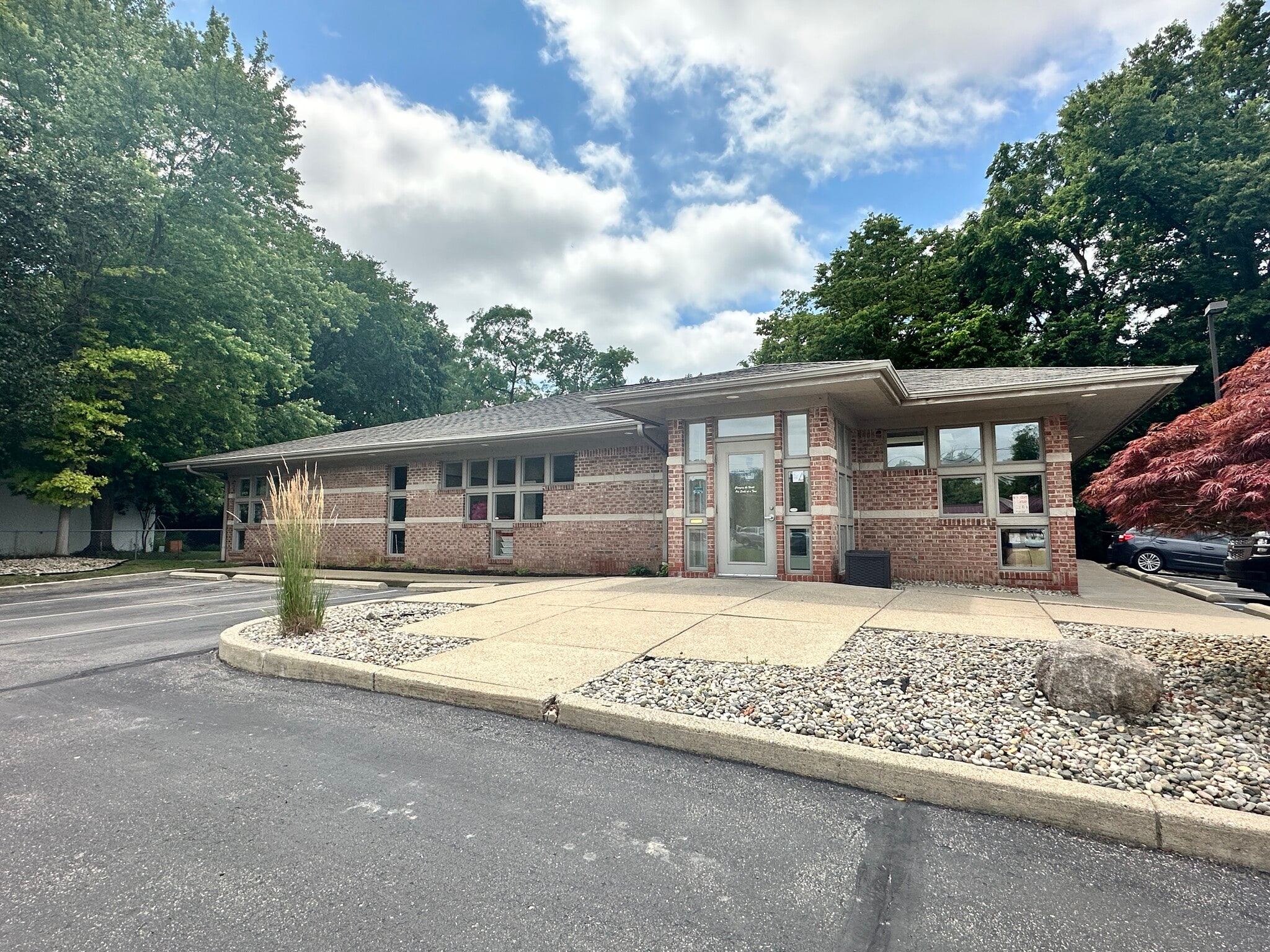 126 Herrick Park Dr, Tecumseh, MI for sale Primary Photo- Image 1 of 5