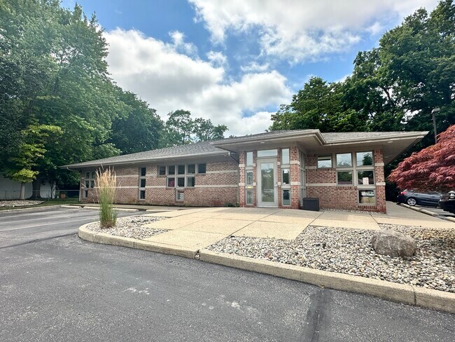 Plus de détails pour 126 Herrick Park Dr, Tecumseh, MI - Bureau à vendre