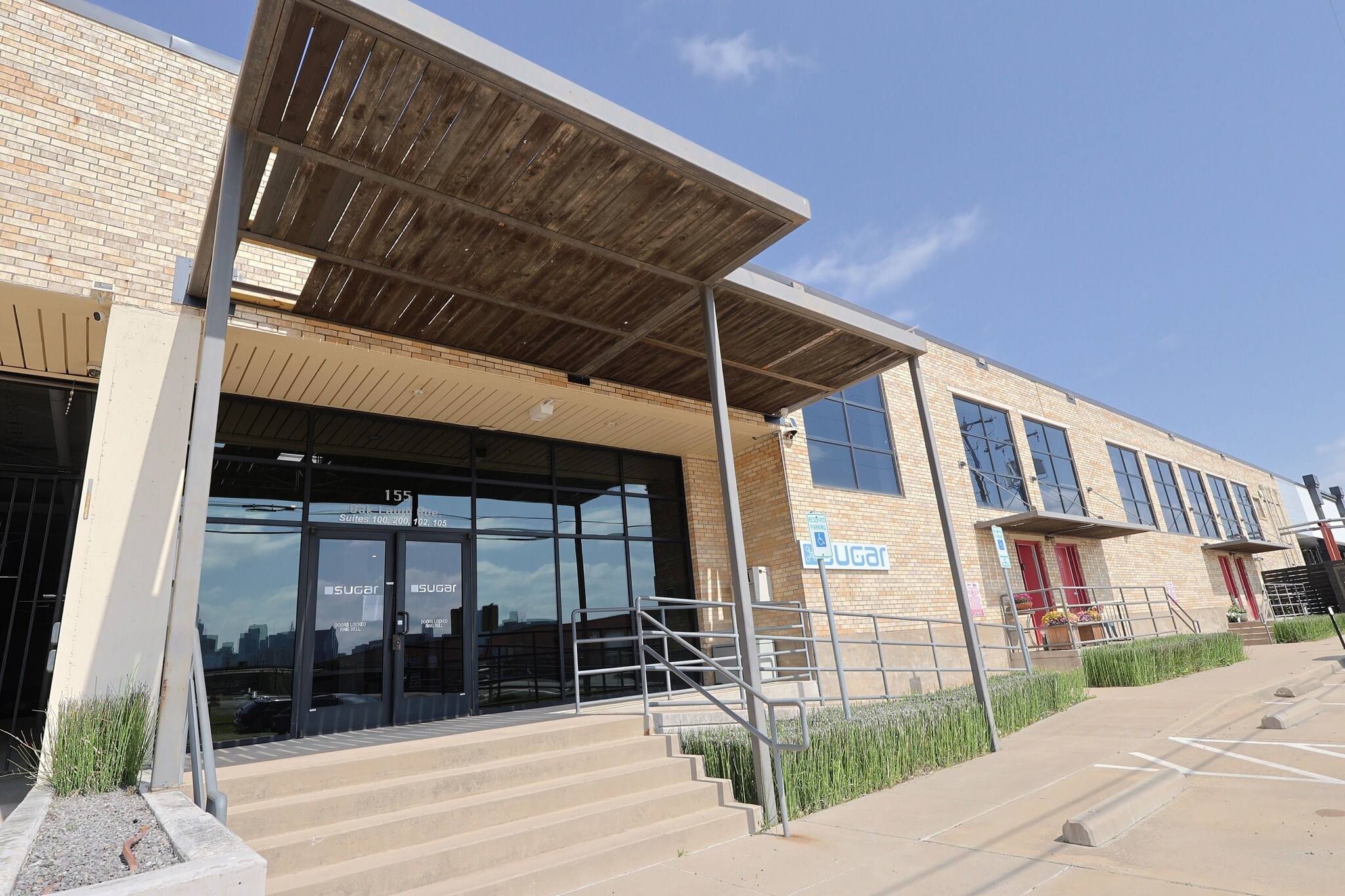 155 Oak Lawn Ave, Dallas, TX for lease Building Photo- Image 1 of 19