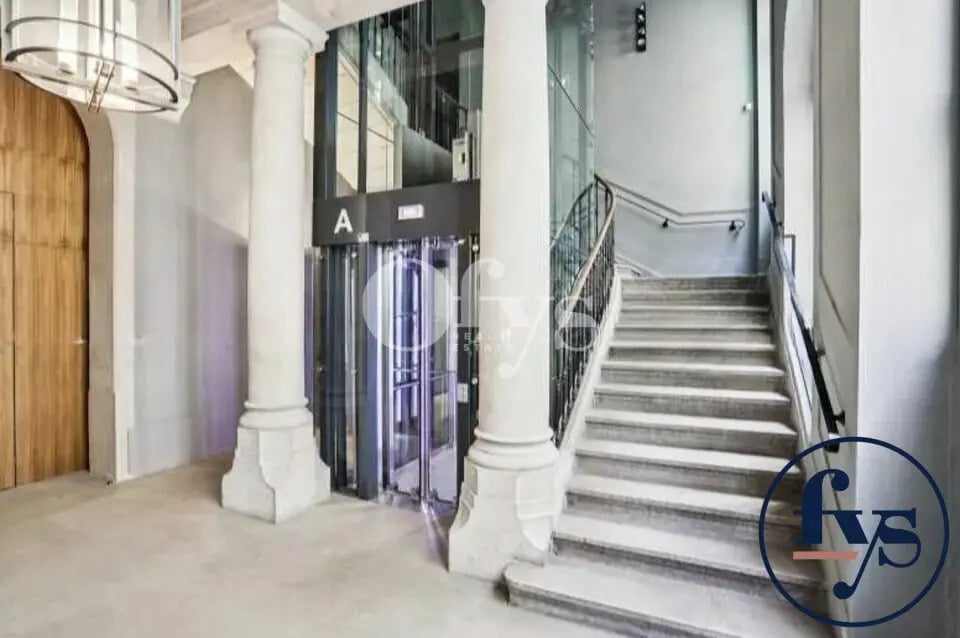 Office in Lyon for lease Building Photo- Image 1 of 6