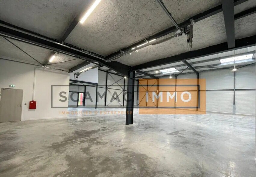 Office in Croissy-Beaubourg for lease - Building Photo - Image 2 of 4