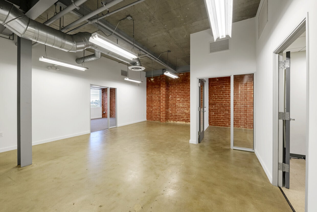 400 S Beverly Dr, Beverly Hills, CA for lease Building Photo- Image 1 of 9