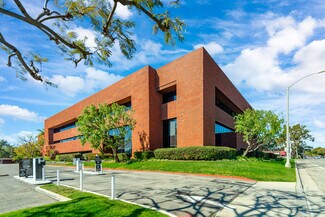 Plus de détails pour 2716 Ocean Park Blvd, Santa Monica, CA - Bureau, Bureau/Médical à louer