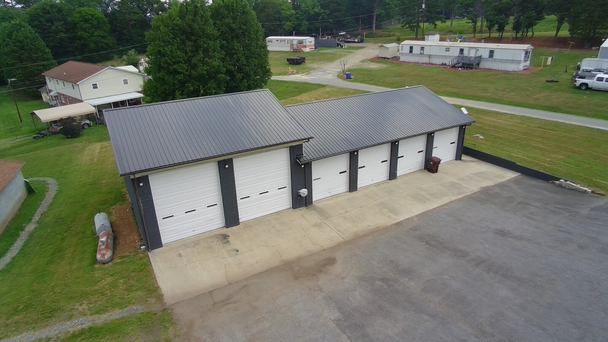 8587 Sparrow Trl, Connelly Springs, NC à vendre Photo du bâtiment- Image 1 de 19
