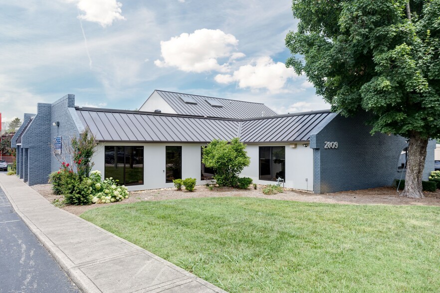 2809 Foster Ave, Nashville, TN for sale - Building Photo - Image 1 of 2