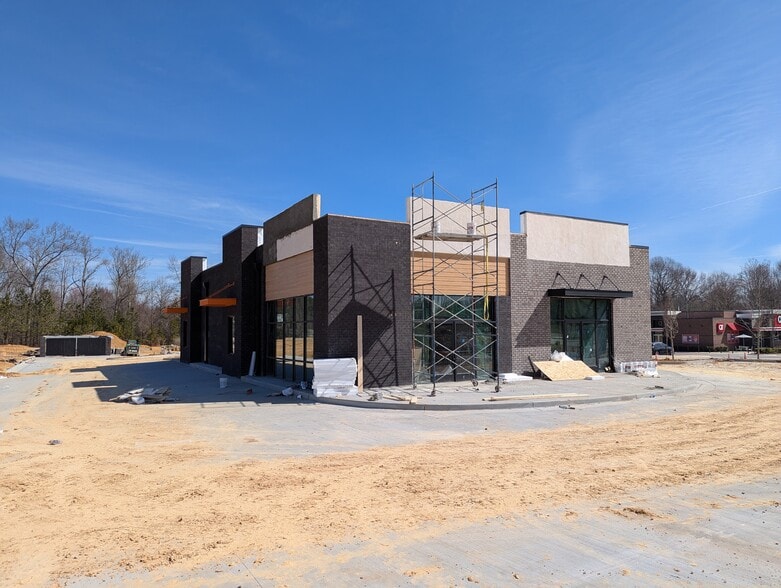 2250 Gravel Springs Rd, Buford, GA à louer - Photo du bâtiment - Image 3 de 7