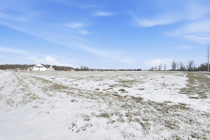 Smith Dr, Auburn, IN for sale - Building Photo - Image 3 of 24