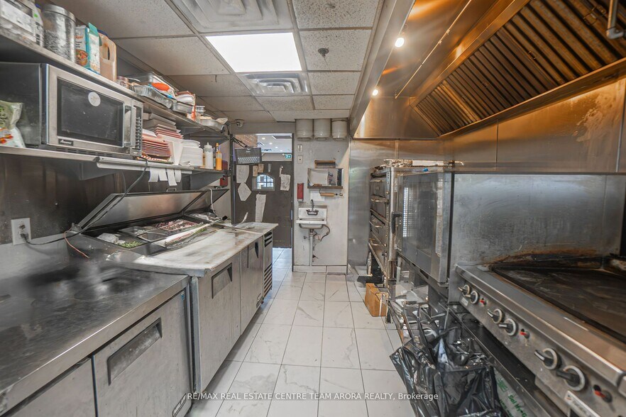 2980 Drew Rd, Mississauga, ON à vendre - Photo intérieure - Image 3 de 13