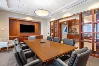 225 NE Mizner Blvd, Boca Raton, FL for lease Interior Photo- Image 2 of 8