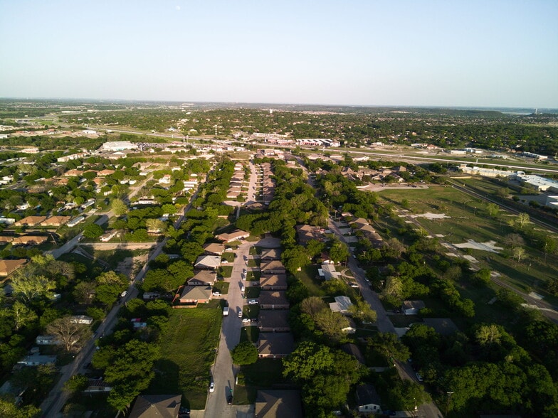 Central Texas Duplex Portfolio portfolio of 35 properties for sale on LoopNet.ca - Building Photo - Image 1 of 26