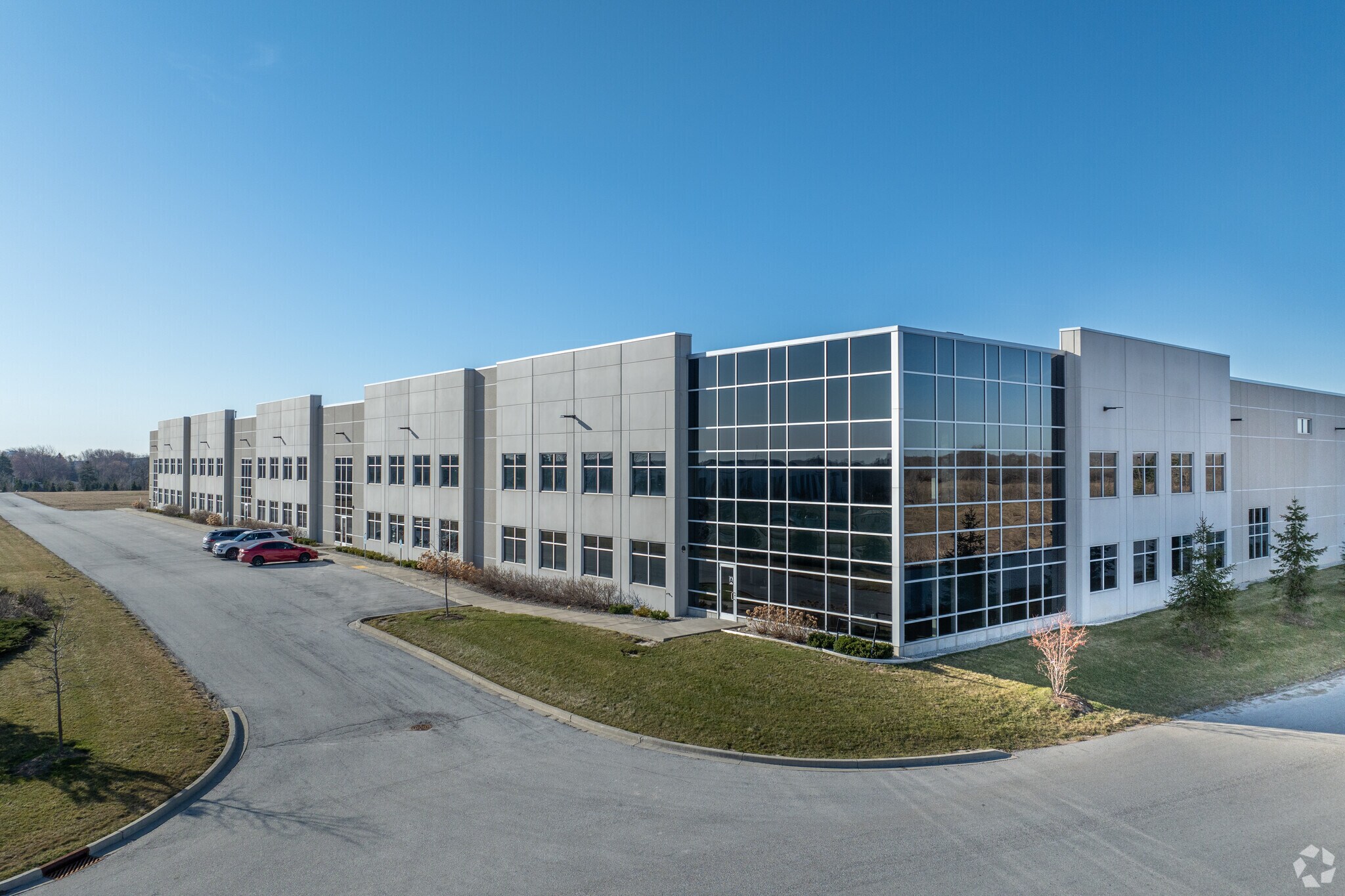 W130 N8675 Old Orchard Rd, Menomonee Falls, WI for lease Primary Photo- Image 1 of 6