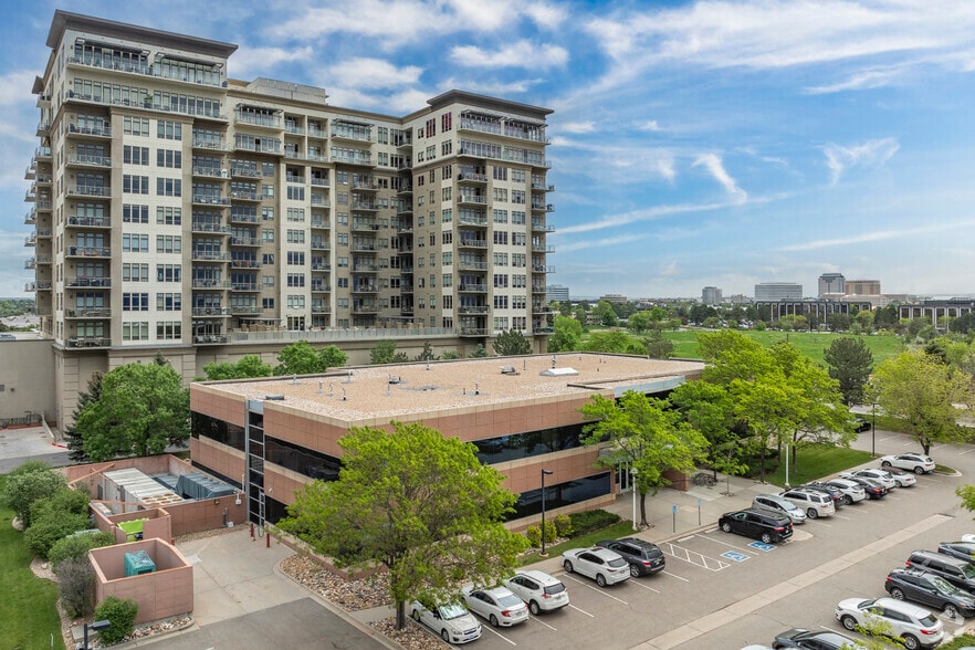 7447 E Berry Ave, Greenwood Village, CO à vendre - Photo du bâtiment - Image 1 de 27