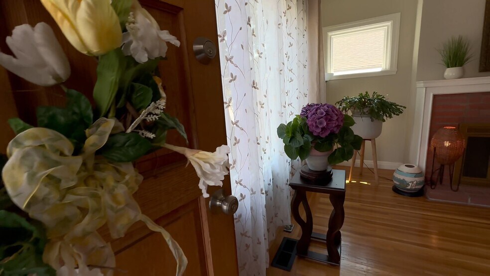 840 Key Route Blvd, Albany, CA à vendre - Vidéo sur l’inscription commerciale - Image 2 de 21