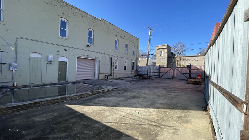 8 Cherry St, Hampton, GA for lease - Building Photo - Image 2 of 7